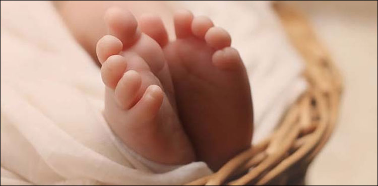 Poverty-stricken couple 'sells' newborn to hospital in India