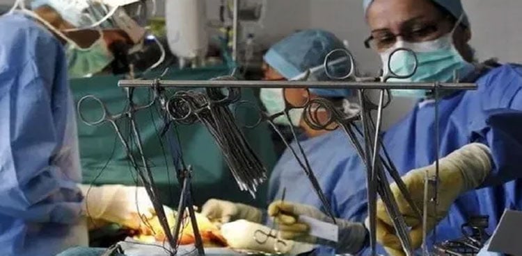 Doctors discover 7 kg hairball in teenager's belly