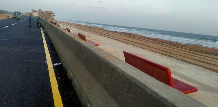 Sindh CM inaugurates new road along scenic Sandspit beach