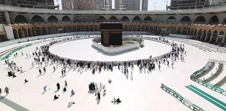 Umrah pilgrimage resumes after seven months