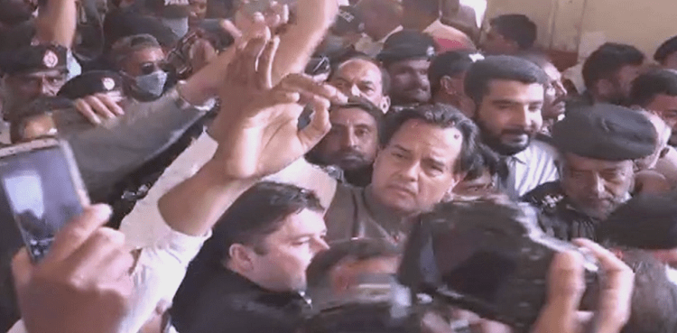 Sindh body to probe Safdar’s arrest, IG Sindh issue, holds session