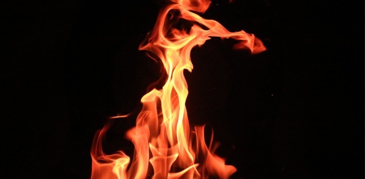 Sanghar fire: People couldn't save cattle, belongings as 15 houses gutted