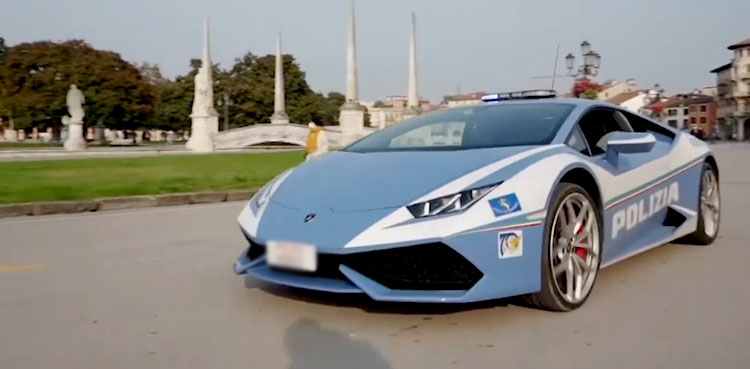 WATCH: Police drive Lamborghini to transport kidney for emergency transplant