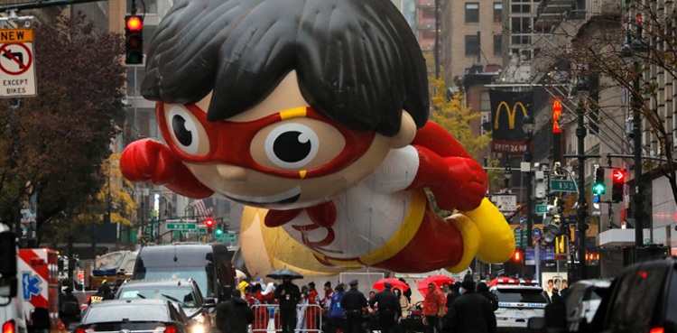 'Kind of lonely': America marks COVID-19 altered Thanksgiving