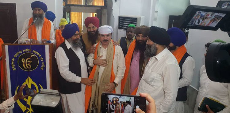 Sikh pilgrims reach Nankana Sahib for Guru Nanak birth anniversary