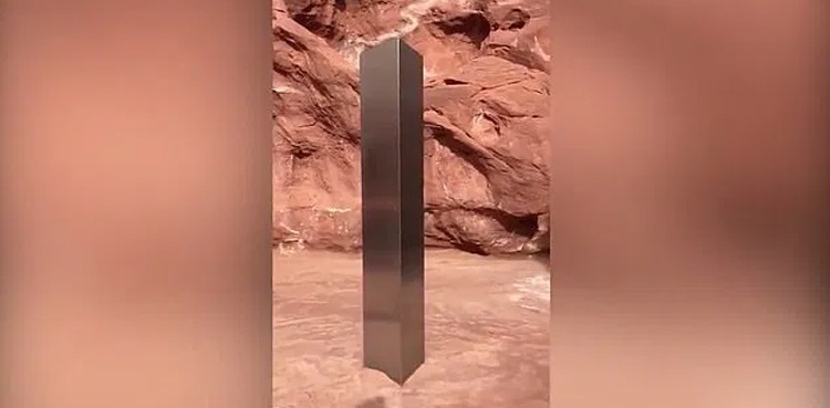 Space oddity? Monolith in Utah desert mystifies helicopter crew