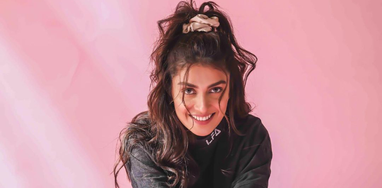 Ayeza Khan joins Aiman as the most followed Pakistani celeb on Instagram
