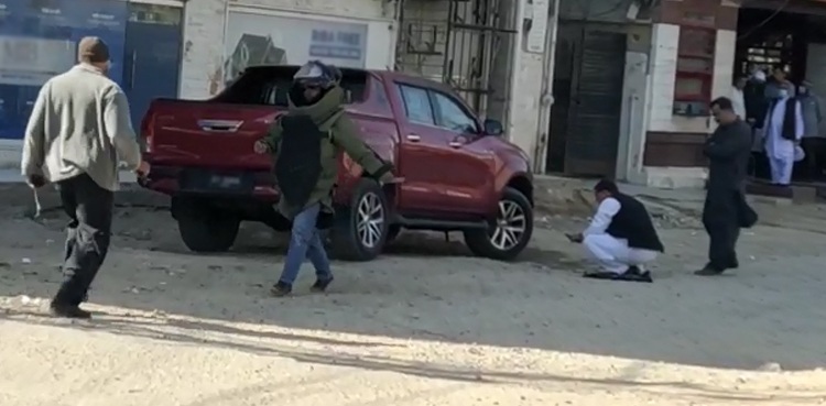 BDS defuses 'explosive device' near Bilawal Chowrangi in Karachi