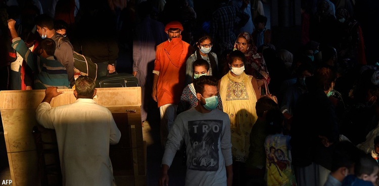 Federal govt decides strict implementation of COVID-19 SOPs