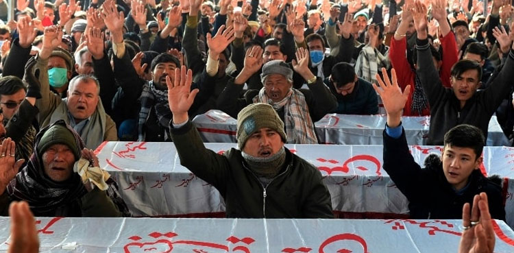 PM says will visit Quetta soon, urges Hazara protesters to bury slain miners