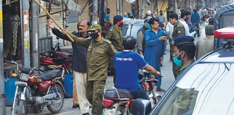95 pct people have started wearing masks, says Lahore Police chief