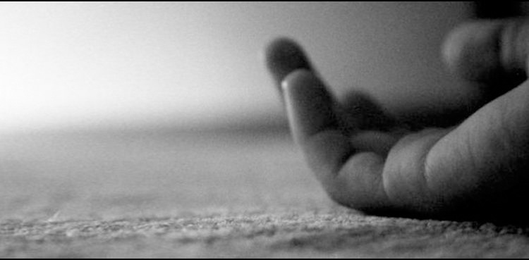 Fearing arrest dacoit commits 'suicide' in Gujranwala