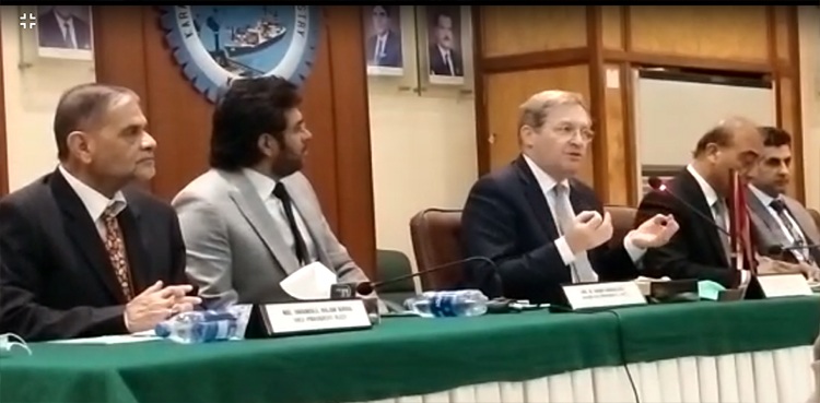 Swiss ambassador proposes to provide advanced textile machinery