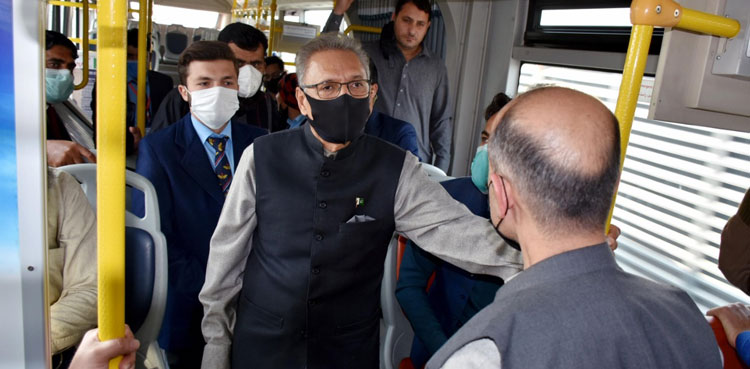 WATCH: President Alvi interacts with public during BRT Peshawar trip