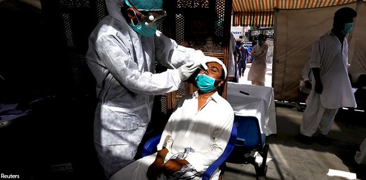 Karachi positivity ratio peaks over 35pc as CM calls task force meeting