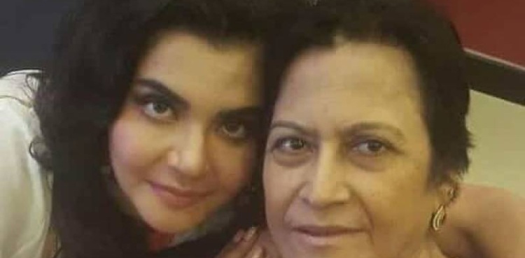 Nida Yasir pens heartfelt note for late mother