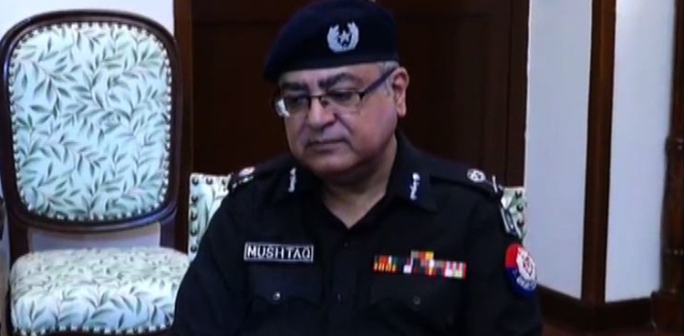 Federal govt starts mulling over option to change IG Sindh: sources