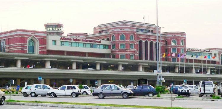 Smuggling bid worth Rs8 mn foiled at Lahore airport