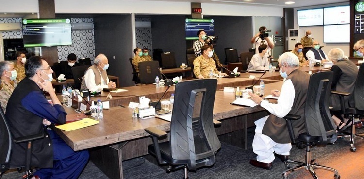 Walk-in vaccination of citizens aged 18, above allowed as NCOC eases COVID curbs