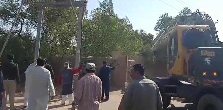Karachi: Cash and valuables looted in farmhouse attack