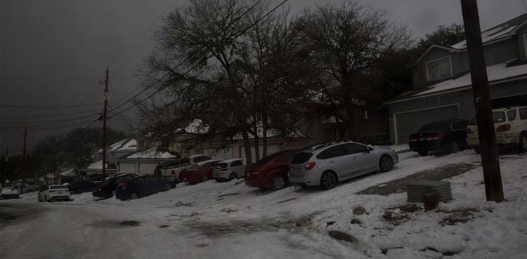 Texas power plants back online, but 325,000 households still in the dark