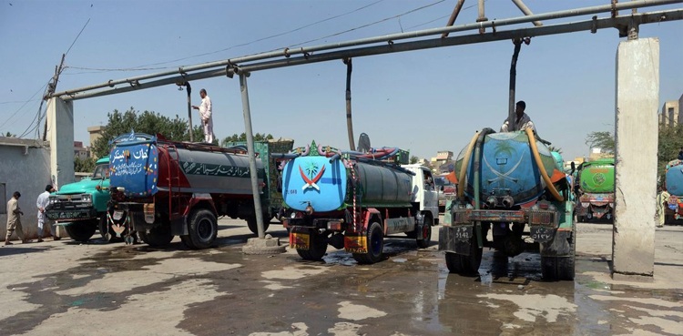 Karachi Mayor orders end to tanker, hydrant water supply