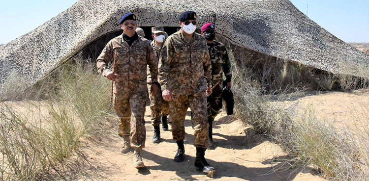 COAS Qamar Bajwa visits Cholistan Desert, briefed on Zarb e Hadeed: ISPR