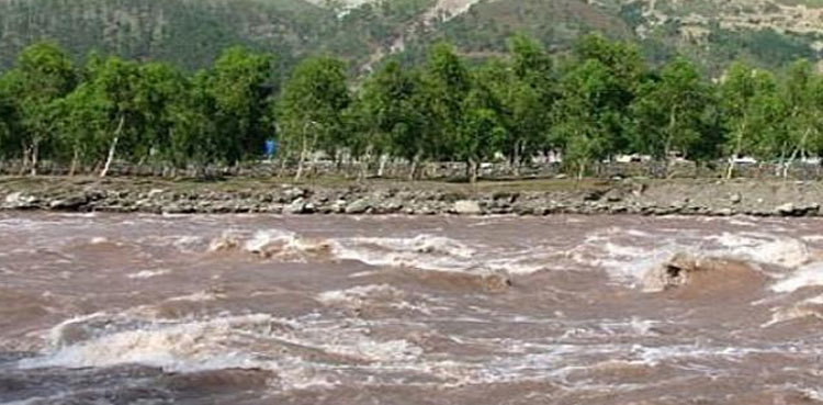 Tourist taking selfie drowns in Lulusar Lake