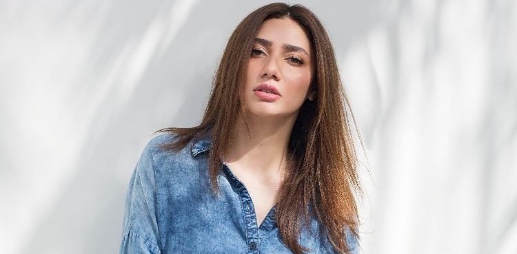 Mahira Khan lends support to women's football following PFF debacle