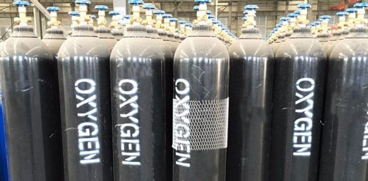 Sindh power plant makes medical oxygen amid surge in Covid cases