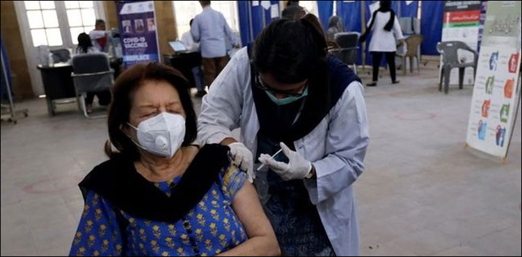 Govt extends Covid vaccination centres' hours