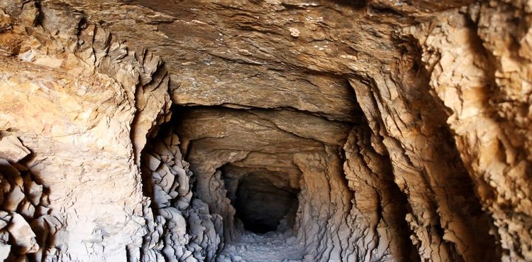 Miners seek gold under the desert after Egypt changes rules