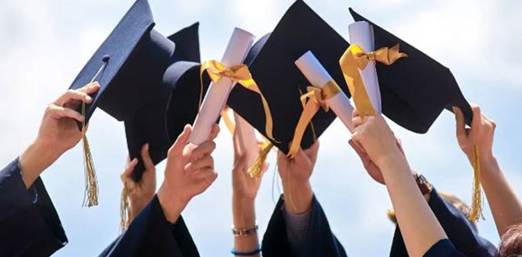 Sindh announces Rs40mn scholarships for university students
