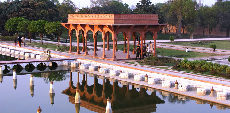 Punjab govt closes tourist spots amid spike in COVID-19 cases