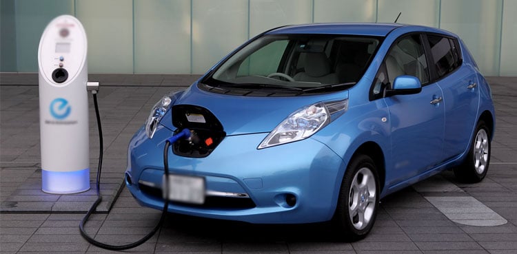 Agreement finalised with Chinese firm to build electric vehicles in Pakistan: Hammad