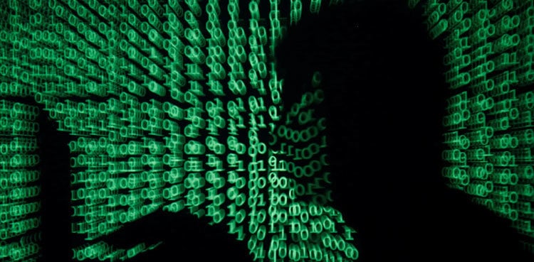 US soldier charged with selling stolen confidential phone records