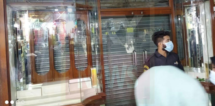 Burglers loot nearly 12-kg gold from jewellery shop in Karachi