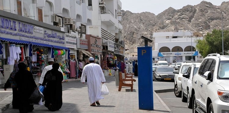 In Oman expats find visa renewal easier for jobs not on Omanisation list