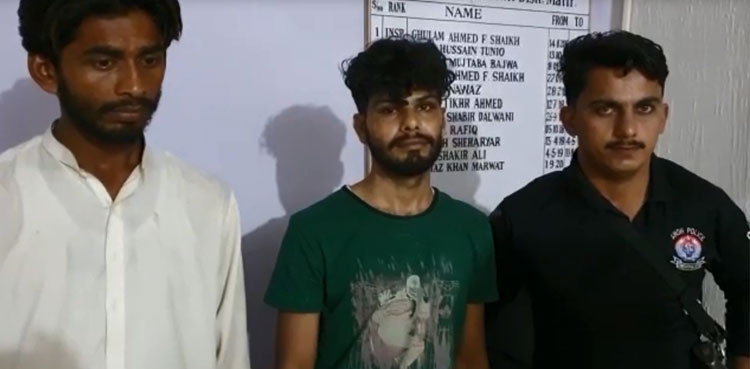 Police arrest two involved in circulating fake currency in Karachi