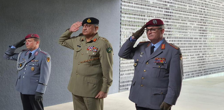 COAS Bajwa pays visit to German counterpart, discusses regional security