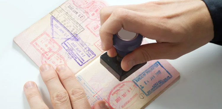 Oman allows expats to convert visit visas to work permits