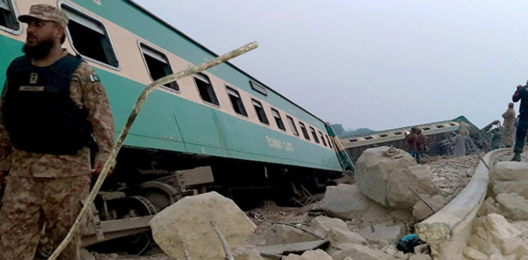 Death toll in Ghotki train accident rises to 62