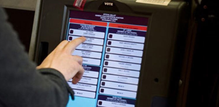 Sheikh Rasheed to move SC for voting rights to overseas Pakistanis