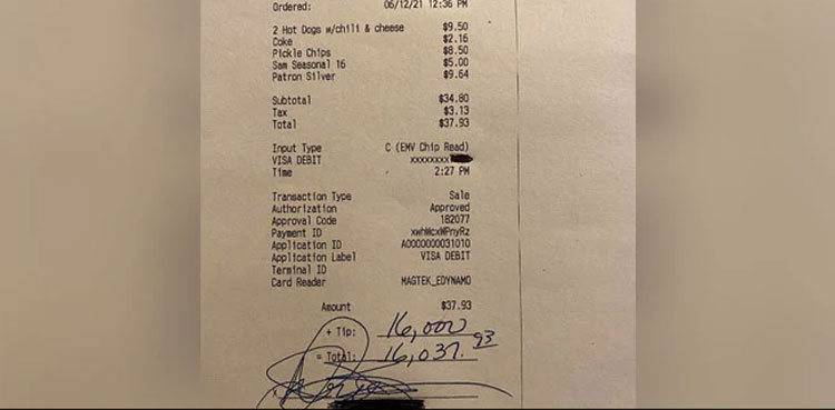 Customer leaves over Rs2.5mn tip for Rs5,800 bill at restaurant