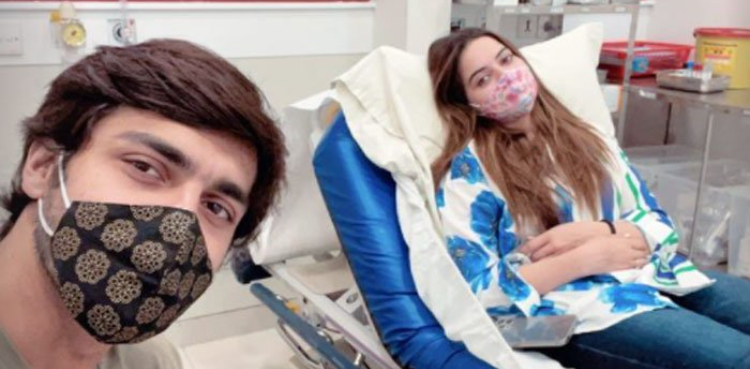 Ahsan Mohsin Ikram tends to injured fiance Minal Khan