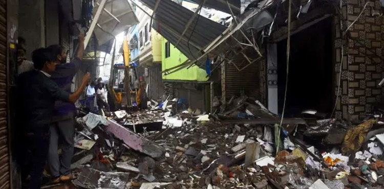 Heavy rain in India triggers floods, landslides; at least 125 dead