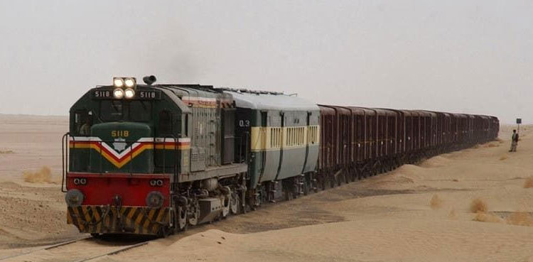 Heavy rainfall suspends Pakistan-Iran railway service