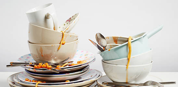 SHAMEFUL: Wedding couple makes guests wash dishes after splurging