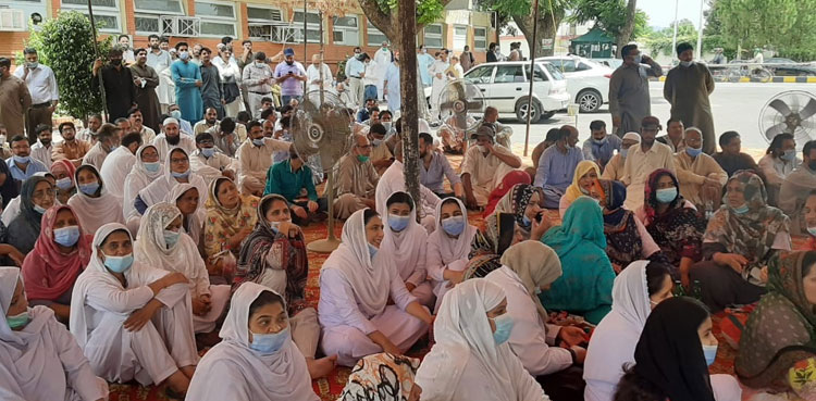 Health workers announce protest against non-payment of Covid risk allowance