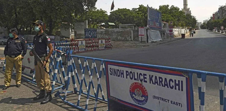 Markets closed, public transport suspended as lockdown enforced in Karachi